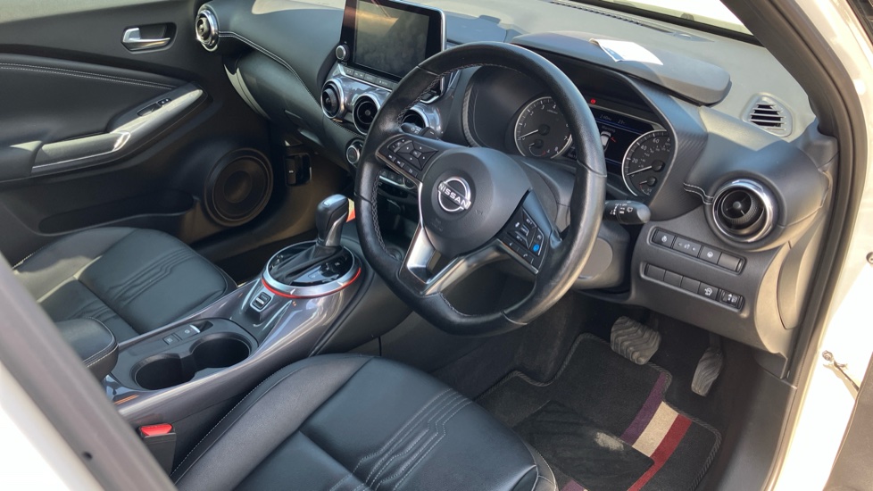 Nissan Juke 1.0 DiG-T 114 Tekna 5dr DCT Petrol Hatchback - Image 11