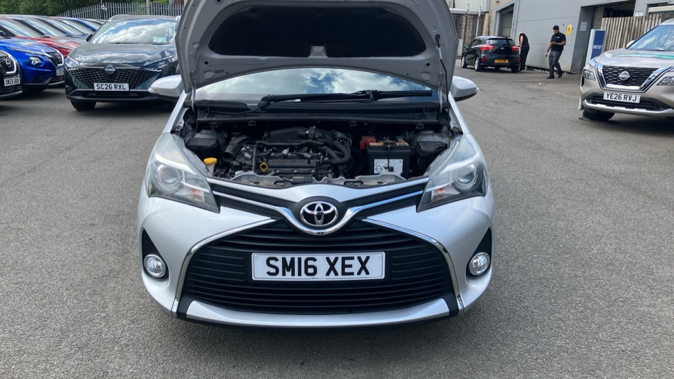 Toyota Yaris 1.33 VVT-i Icon 5dr Petrol Hatchback - Image 8