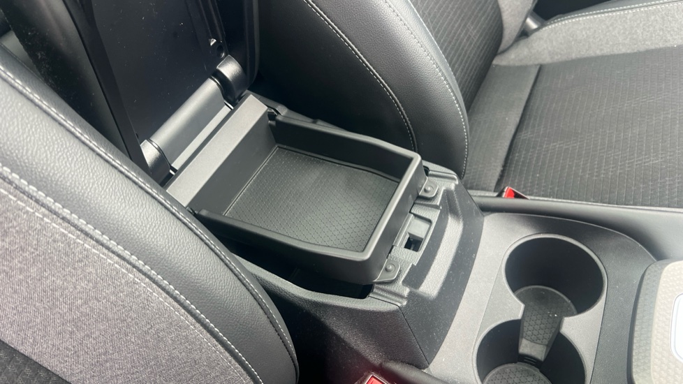 Nissan Qashqai 1.3 DiG-T MH 158 N-Connecta 5dr Xtronic Petrol Hatchback - Image 27