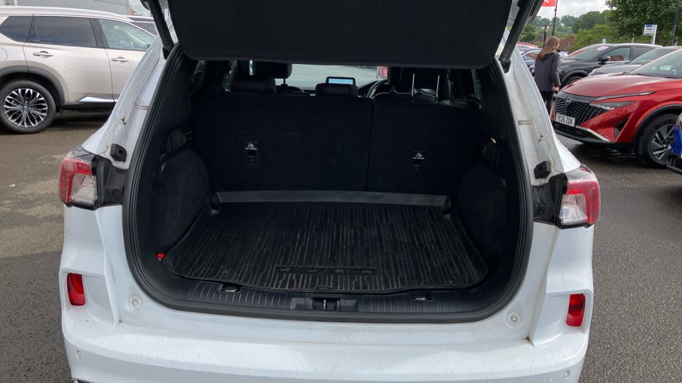 Ford Kuga 1.5 EcoBoost 150 ST-Line X Edition 5dr Petrol Estate - Image 4