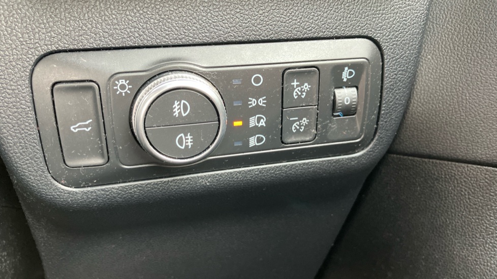 Ford Kuga 1.5 EcoBoost 150 ST-Line X Edition 5dr Petrol Estate - Image 22
