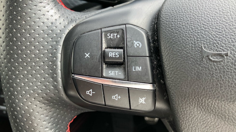 Ford Kuga 1.5 EcoBoost 150 ST-Line X Edition 5dr Petrol Estate - Image 24