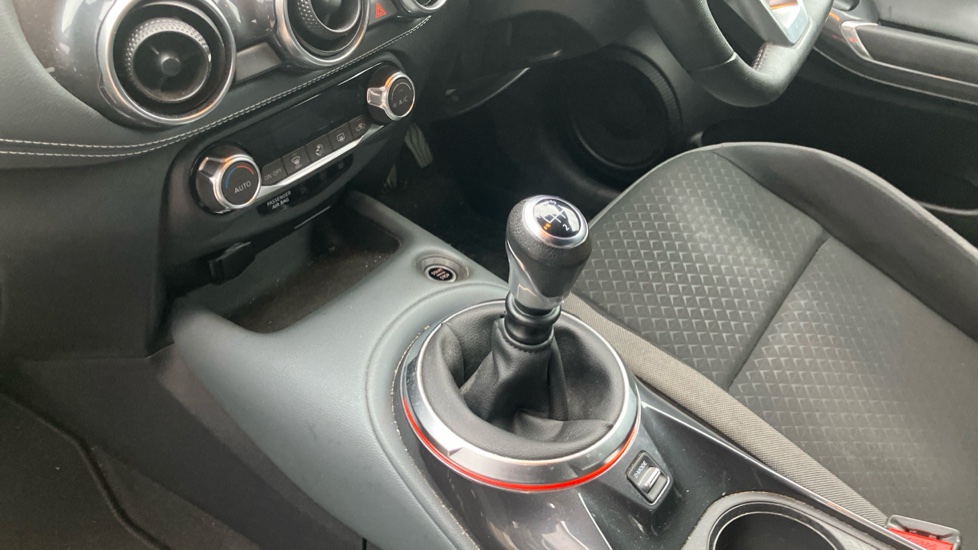 Nissan Juke 1.0 DiG-T N-Connecta 5dr Petrol Hatchback - Image 13