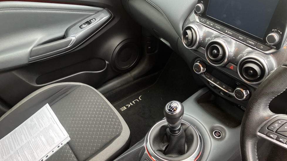 Nissan Juke 1.0 DiG-T N-Connecta 5dr Petrol Hatchback - Image 14