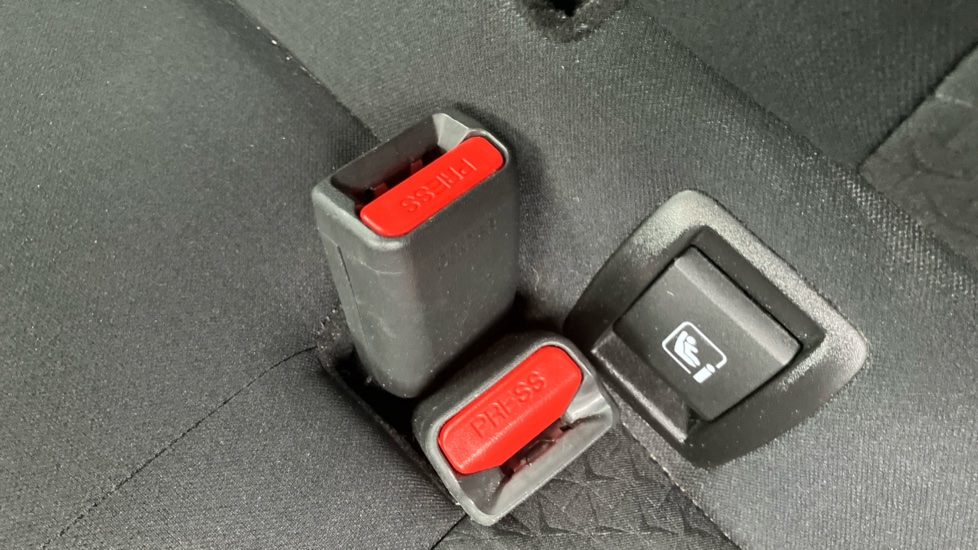 Nissan Juke 1.0 DiG-T N-Connecta 5dr Petrol Hatchback - Image 17