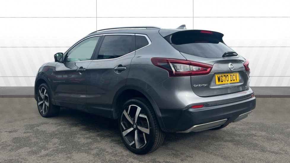 Nissan Qashqai 1.3 DiG-T N-Motion 5dr Petrol Hatchback - Image 2