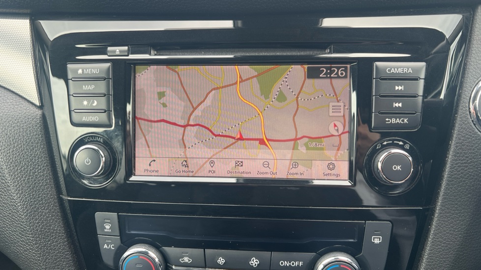 Nissan Qashqai 1.3 DiG-T N-Motion 5dr Petrol Hatchback - Image 12
