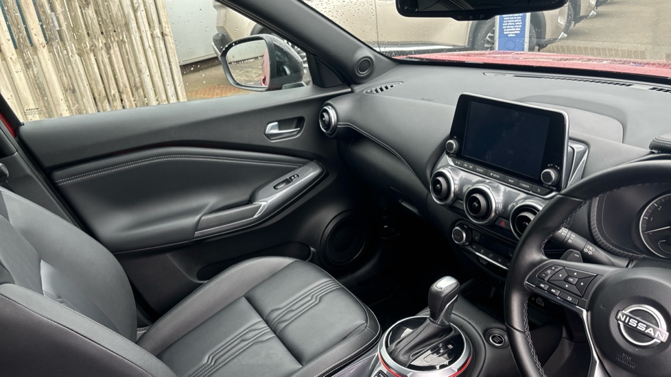 Nissan Juke 1.0 DiG-T 114 Tekna 5dr DCT Petrol Hatchback - Image 14