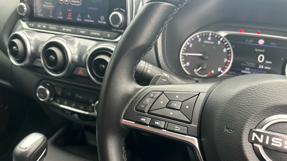 Nissan Juke 1.0 DiG-T 114 Tekna 5dr DCT Petrol Hatchback - Image 22