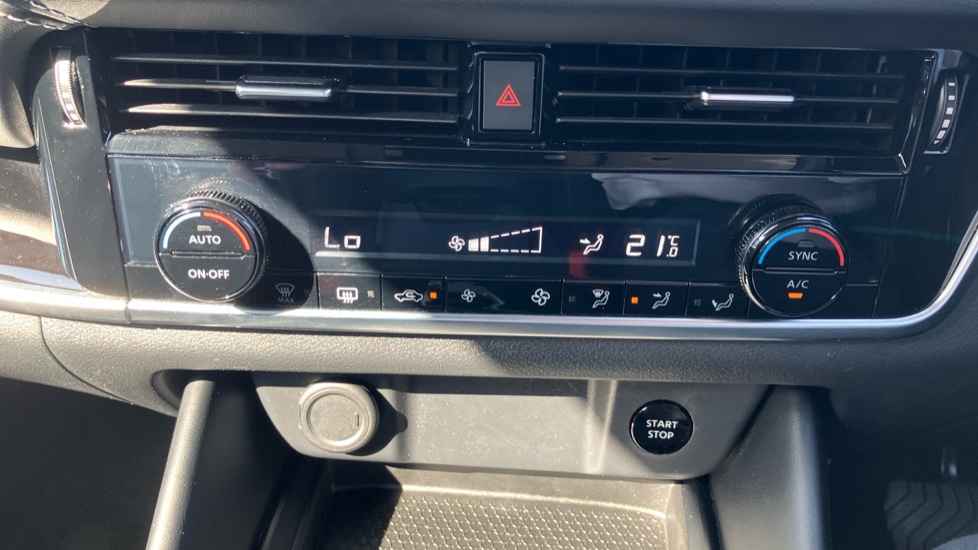 Nissan Qashqai 1.5 E-Power N-Connecta 5dr Auto Hybrid Hatchback - Image 28
