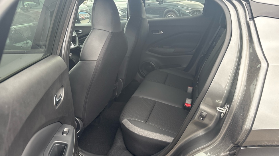 Nissan Juke 1.0 DiG-T N-Connecta 5dr Petrol Hatchback - Image 16