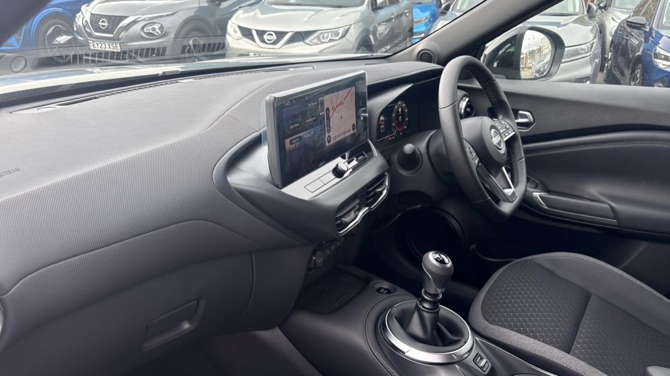 Nissan Juke 1.0 DiG-T N-Connecta 5dr Petrol Hatchback - Image 9