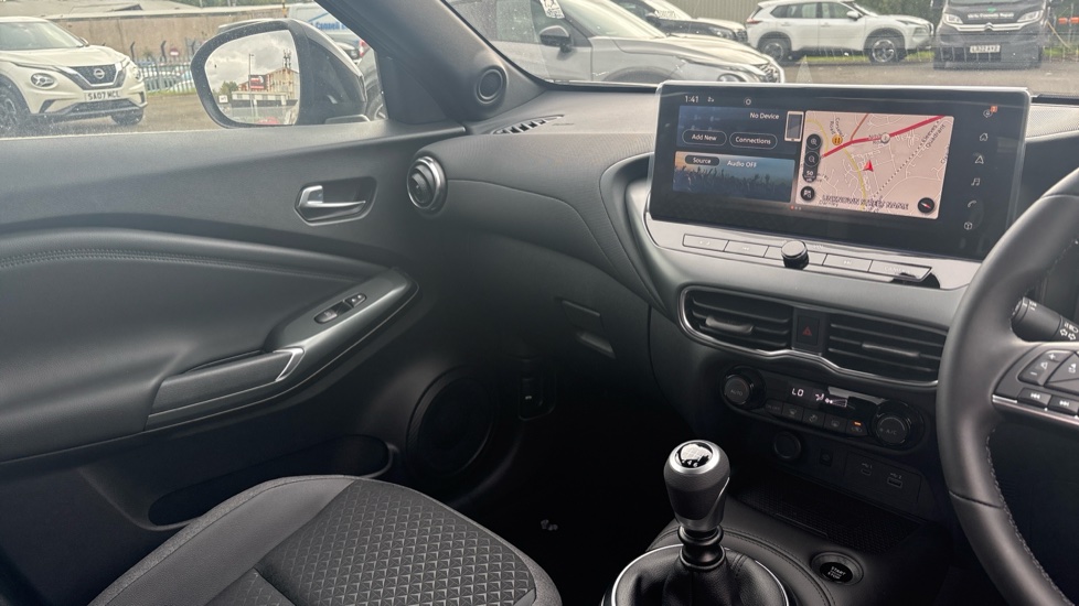 Nissan Juke 1.0 DiG-T N-Connecta 5dr Petrol Hatchback - Image 14