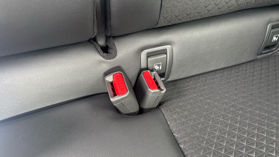 Nissan Juke 1.0 DiG-T N-Connecta 5dr Petrol Hatchback - Image 17