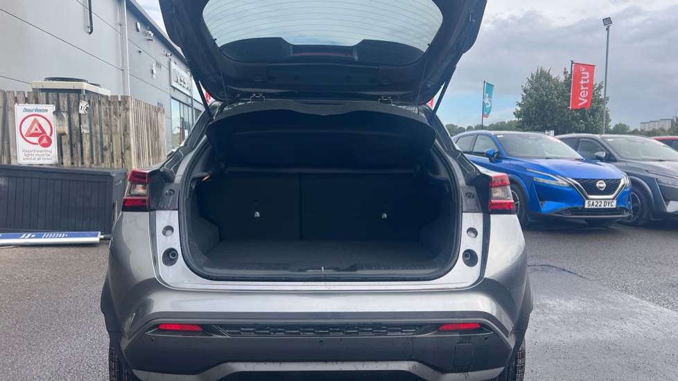Nissan Juke 1.0 DiG-T N-Connecta 5dr Petrol Hatchback - Image 4
