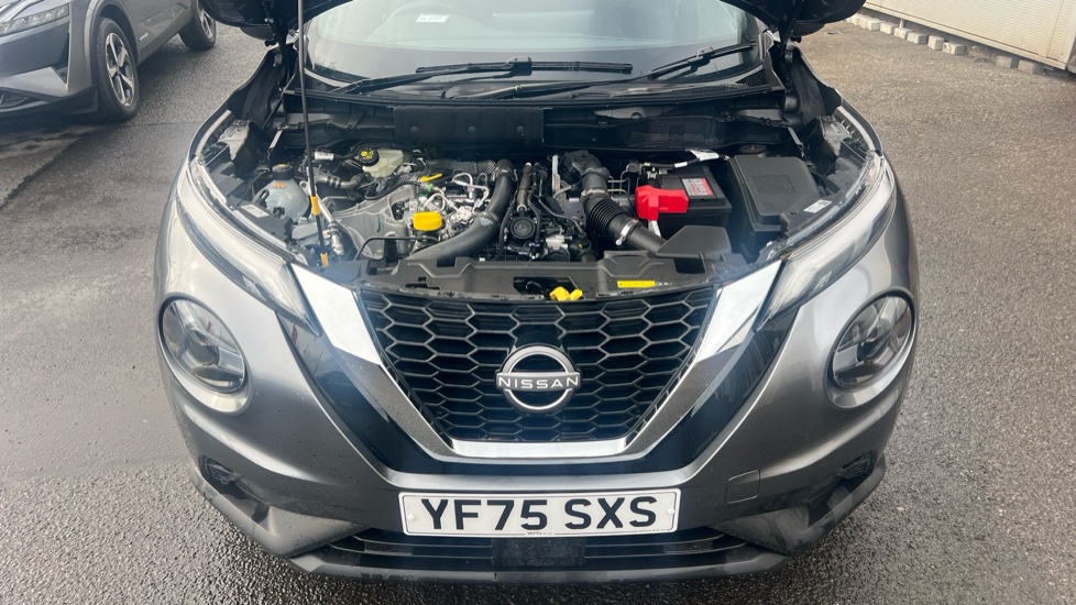 Nissan Juke 1.0 DiG-T N-Connecta 5dr Petrol Hatchback - Image 8