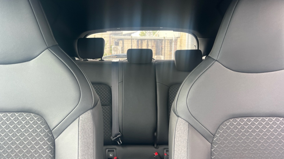 Nissan Juke 1.0 DiG-T N-Connecta 5dr Petrol Hatchback - Image 15