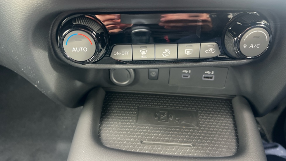 Nissan Juke 1.0 DiG-T N-Connecta 5dr Petrol Hatchback - Image 28