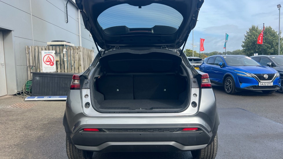 Nissan Juke 1.0 DiG-T N-Connecta 5dr Petrol Hatchback - Image 4