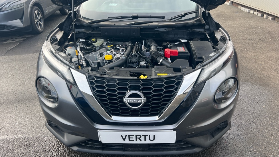 Nissan Juke 1.0 DiG-T N-Connecta 5dr Petrol Hatchback - Image 8