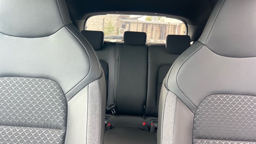 Nissan Juke 1.0 DiG-T N-Connecta 5dr Petrol Hatchback - Image 15