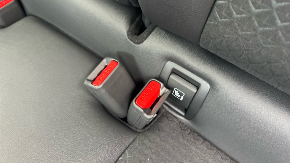 Nissan Juke 1.0 DiG-T N-Connecta 5dr Petrol Hatchback - Image 17