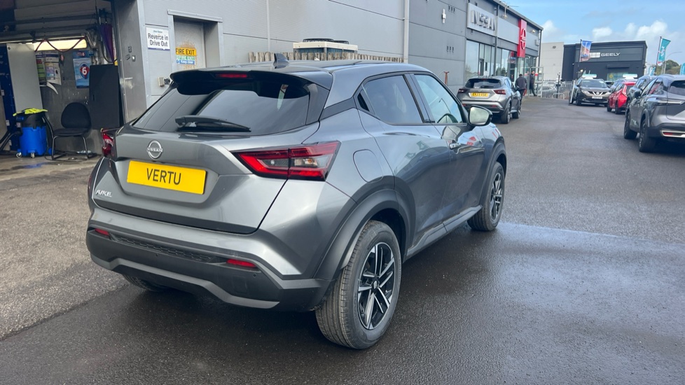 Nissan Juke 1.0 DiG-T N-Connecta 5dr Petrol Hatchback - Image 23