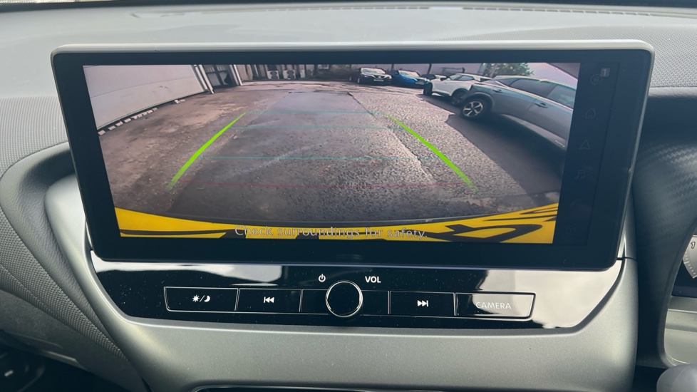 Nissan Juke 1.0 DiG-T N-Connecta 5dr Petrol Hatchback - Image 35