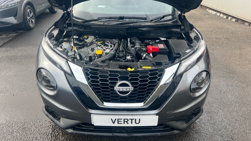 Nissan Juke 1.0 DiG-T N-Connecta 5dr Petrol Hatchback - Image 8