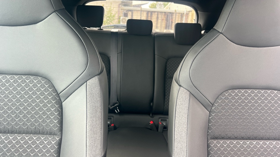 Nissan Juke 1.0 DiG-T N-Connecta 5dr Petrol Hatchback - Image 15