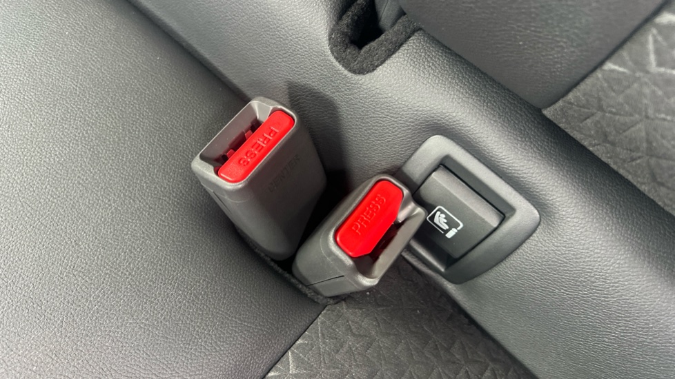 Nissan Juke 1.0 DiG-T N-Connecta 5dr Petrol Hatchback - Image 17
