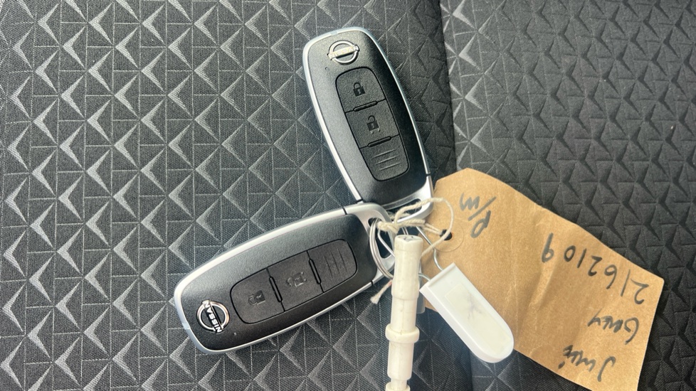 Nissan Juke 1.0 DiG-T N-Connecta 5dr Petrol Hatchback - Image 20