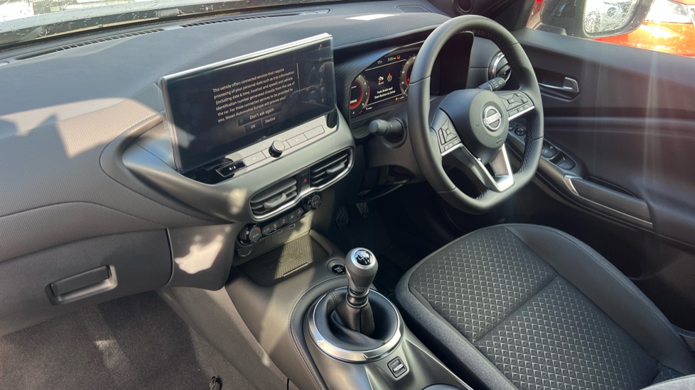 Nissan Juke 1.0 DiG-T N-Connecta 5dr Petrol Hatchback - Image 9