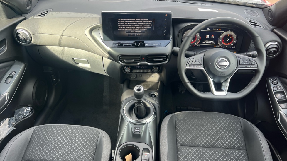 Nissan Juke 1.0 DiG-T N-Connecta 5dr Petrol Hatchback - Image 10