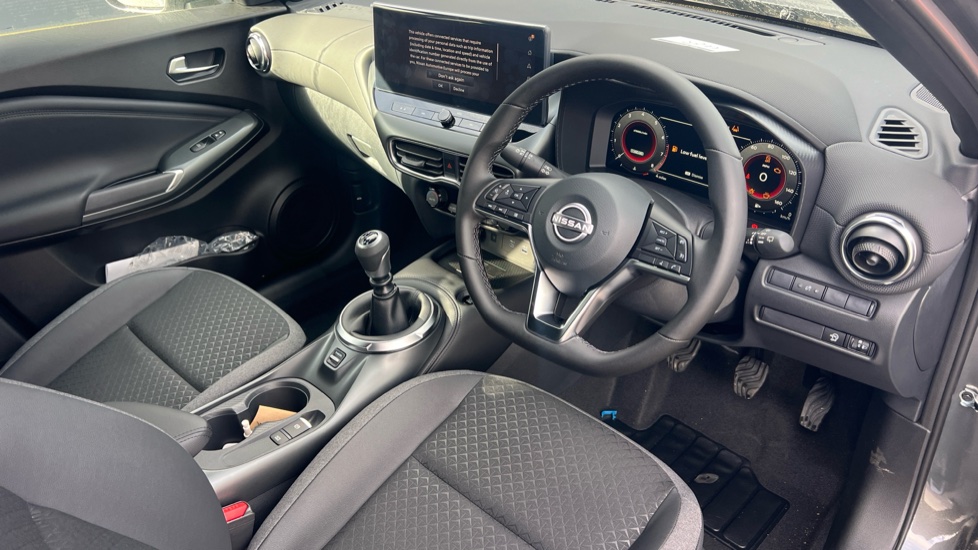 Nissan Juke 1.0 DiG-T N-Connecta 5dr Petrol Hatchback - Image 11