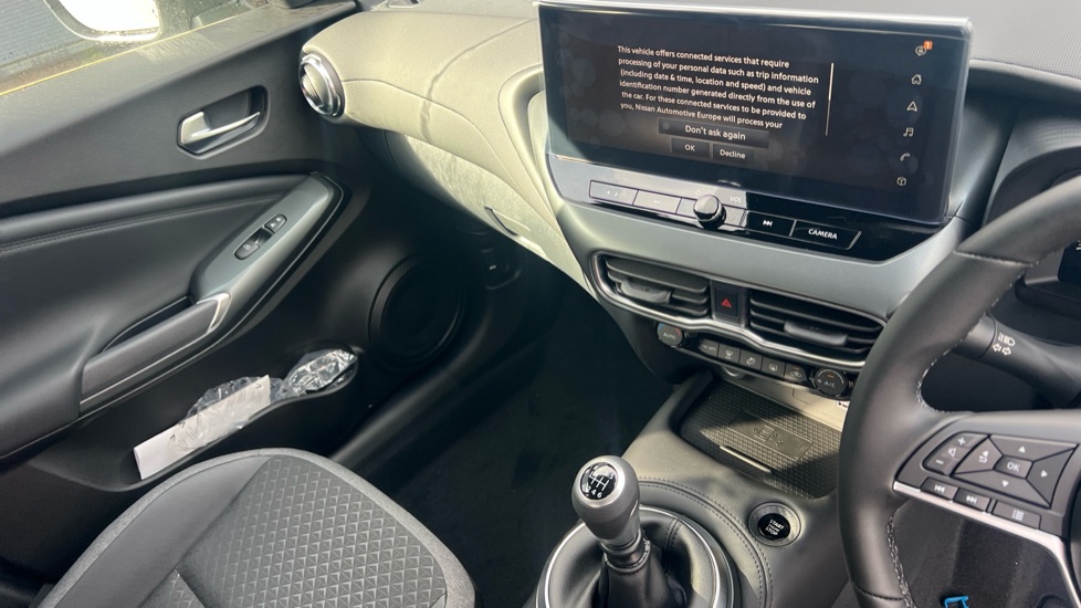 Nissan Juke 1.0 DiG-T N-Connecta 5dr Petrol Hatchback - Image 14