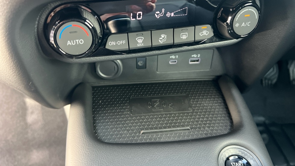 Nissan Juke 1.0 DiG-T N-Connecta 5dr Petrol Hatchback - Image 26