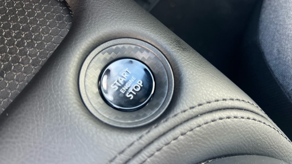 Nissan Juke 1.0 DiG-T N-Connecta 5dr Petrol Hatchback - Image 27