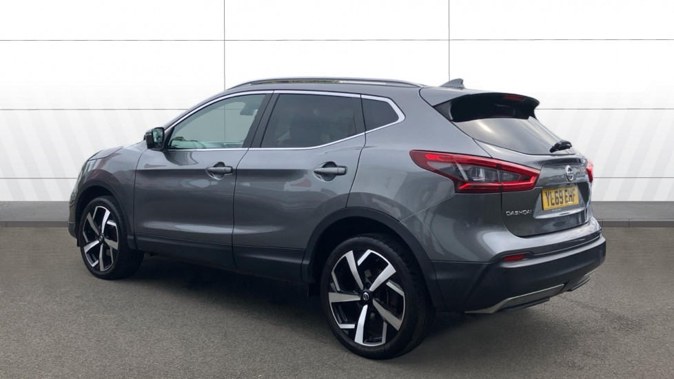 Nissan Qashqai 1.3 DiG-T Tekna 5dr Petrol Hatchback - Image 2