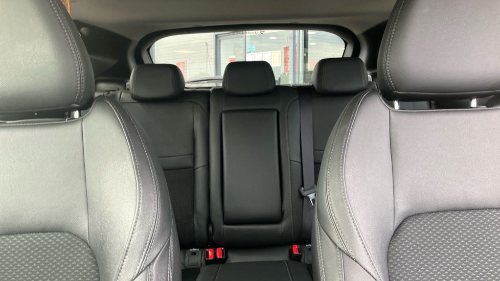 Nissan Qashqai 1.3 DiG-T Tekna 5dr Petrol Hatchback - Image 15