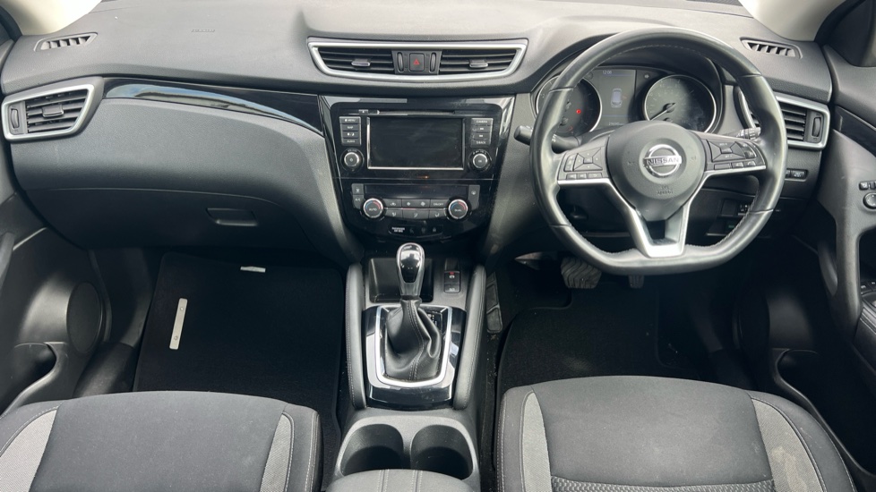 Nissan Qashqai 1.3 DiG-T 160 [157] Acenta Premium 5dr DCT Petrol Hatchback - Image 10