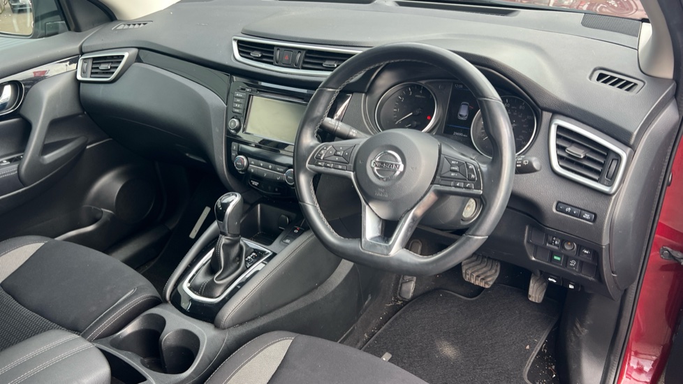 Nissan Qashqai 1.3 DiG-T 160 [157] Acenta Premium 5dr DCT Petrol Hatchback - Image 11