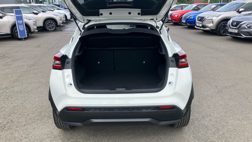 Nissan Juke 1.0 DiG-T 114 N-Connecta 5dr DCT Petrol Hatchback - Image 4