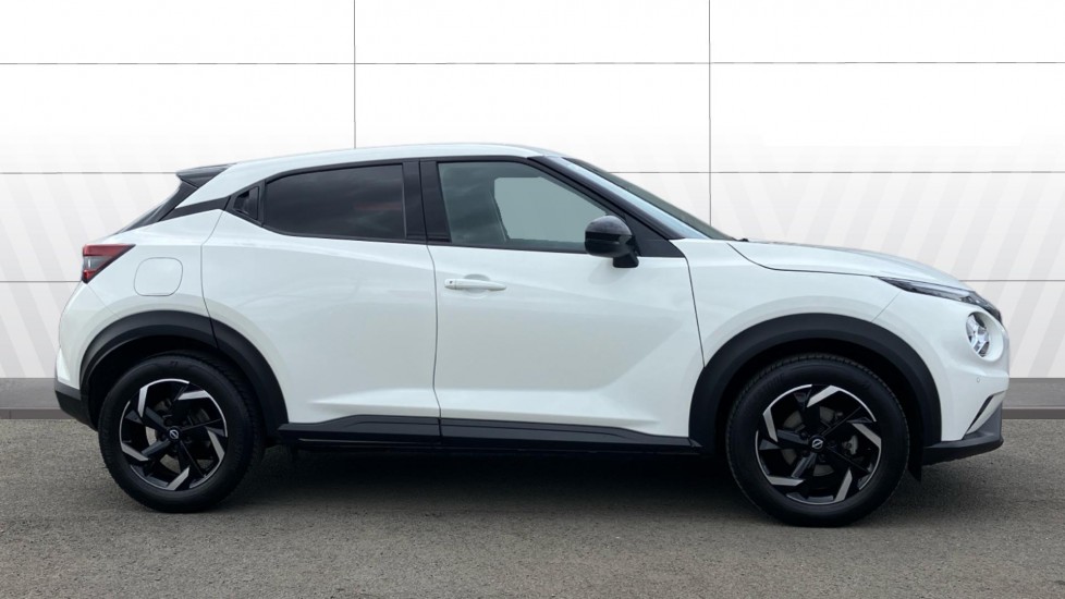 Nissan Juke 1.0 DiG-T 114 N-Connecta 5dr DCT Petrol Hatchback - Image 5