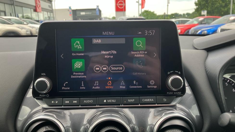 Nissan Juke 1.0 DiG-T 114 N-Connecta 5dr DCT Petrol Hatchback - Image 12