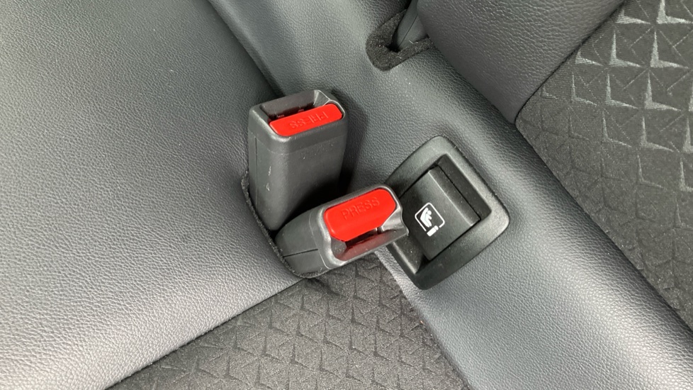 Nissan Juke 1.0 DiG-T 114 N-Connecta 5dr DCT Petrol Hatchback - Image 17