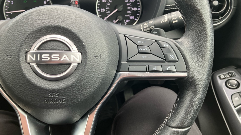 Nissan Juke 1.0 DiG-T 114 N-Connecta 5dr DCT Petrol Hatchback - Image 23