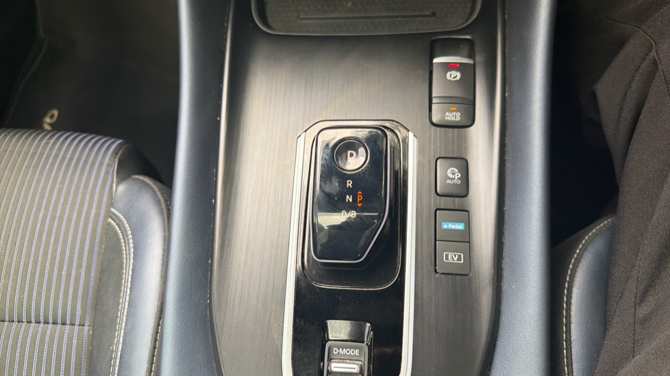 Nissan Qashqai 1.5 E-Power Tekna 5dr Auto Hybrid Hatchback - Image 46
