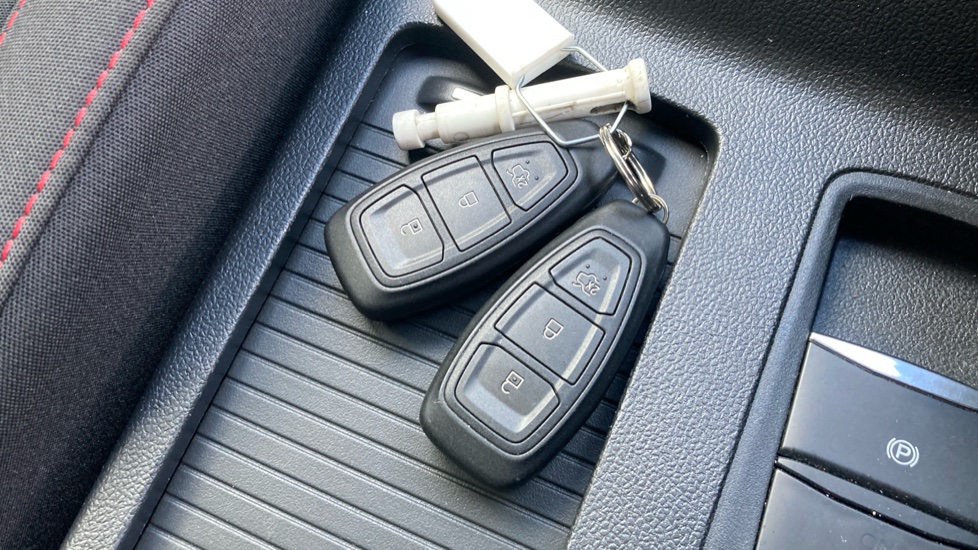 Ford Focus 1.0 EcoBoost Hybrid mHEV 155 ST-Line Edition 5dr Petrol Hatchback - Image 20