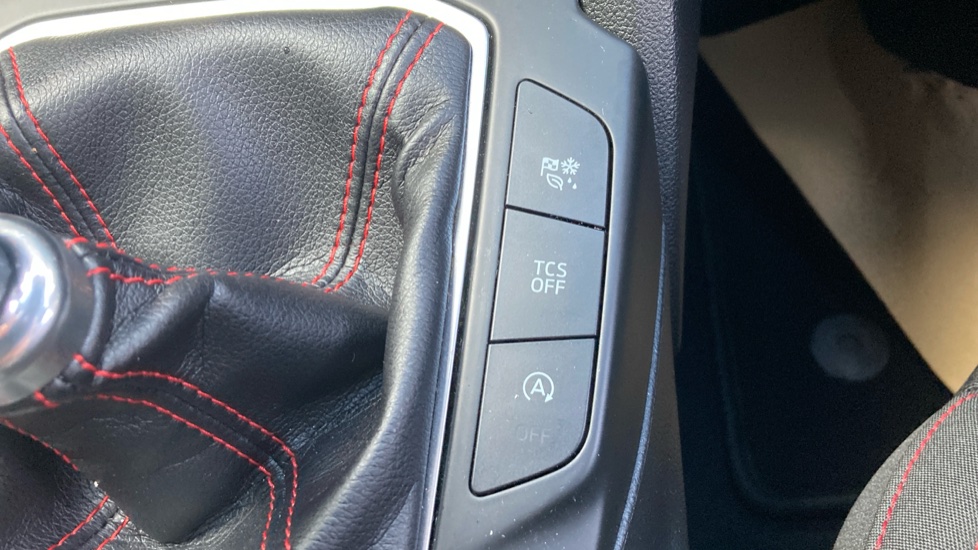 Ford Focus 1.0 EcoBoost Hybrid mHEV 155 ST-Line Edition 5dr Petrol Hatchback - Image 26